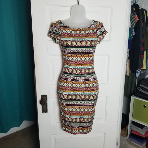 Backless Aztec Print Dress - Picture 1 of 3
